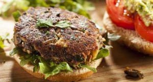 Leia mais sobre o artigo Receita rápida e fácil de hambúrguer vegano de cogumelos: